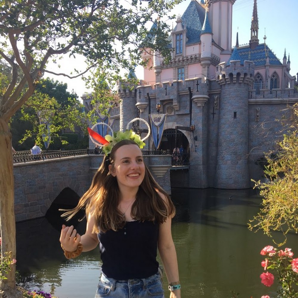 Meet your Posher, Chloe